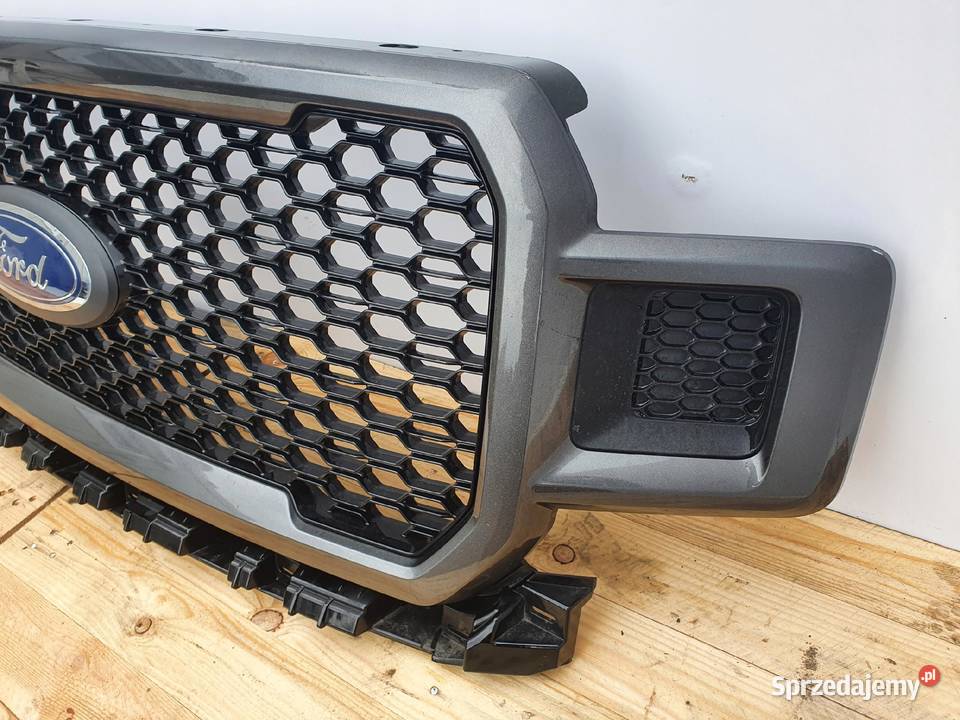 Ford F150 LIFT 1821r PRZEDNIA ATRAPA GRIL GRILL osobowe Części samochodowe Chełm