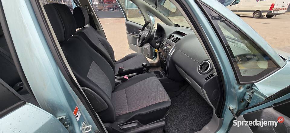 SUZUKI SX4 16i Benzyna 105 Klimatyzacja 5Drzwi 1600cm3