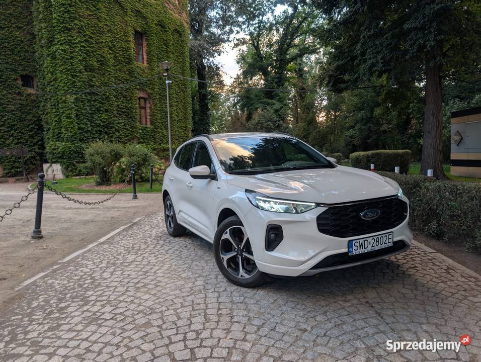 Ford Kuga Escape ST line 2025