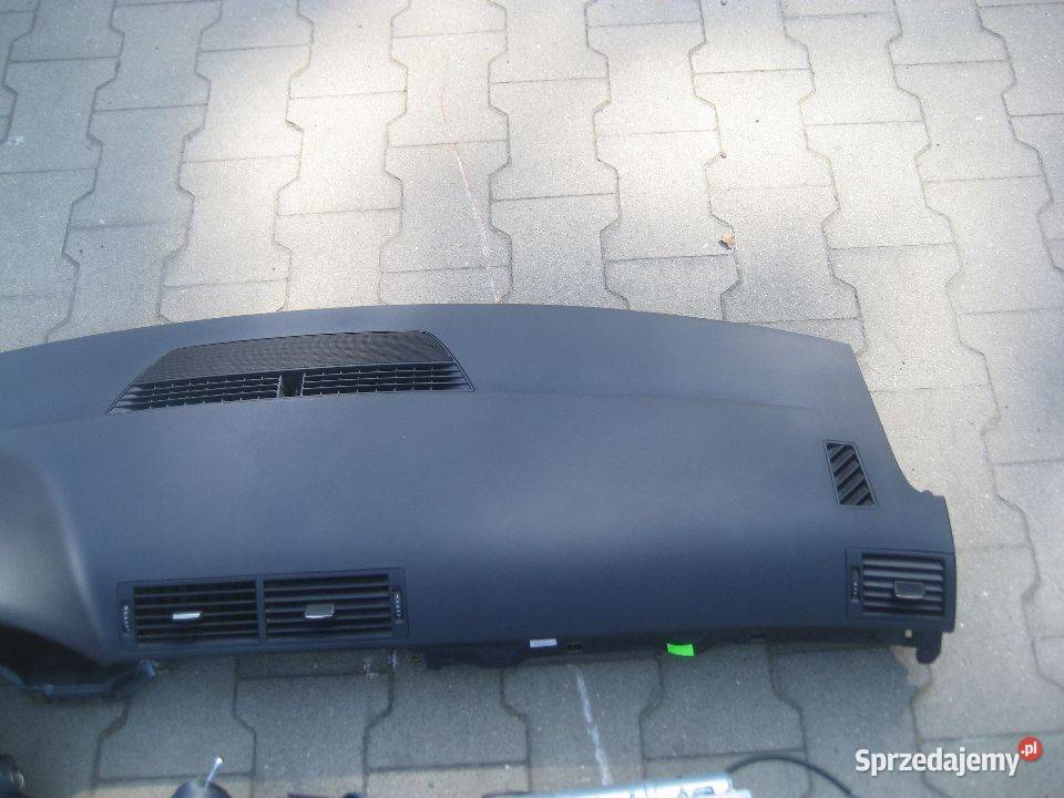 audi a4 b6 małysz 0104r deska rozdzielcza Rakoniewice