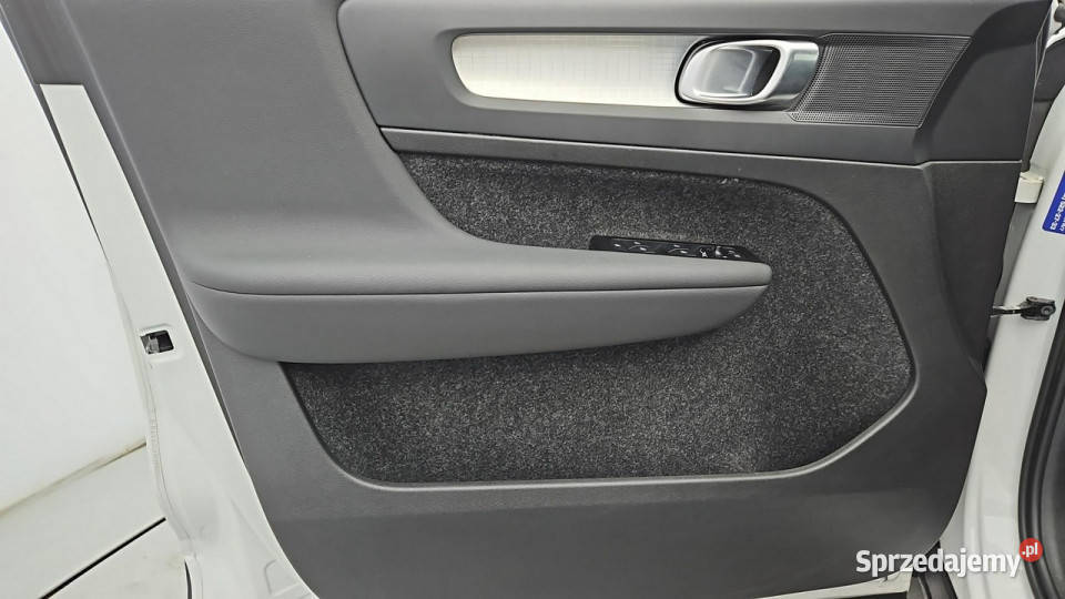 Volvo XC 40 T3 Momentum Pro Z Polskiego Salonu Rok produkcji 2022 Warszawa