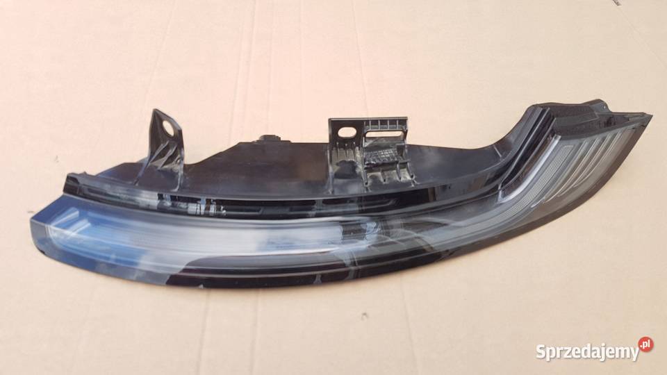 LAMPY LR TYŁ PORSCHE 992 WERSJA USA osobowe wielkopolskie