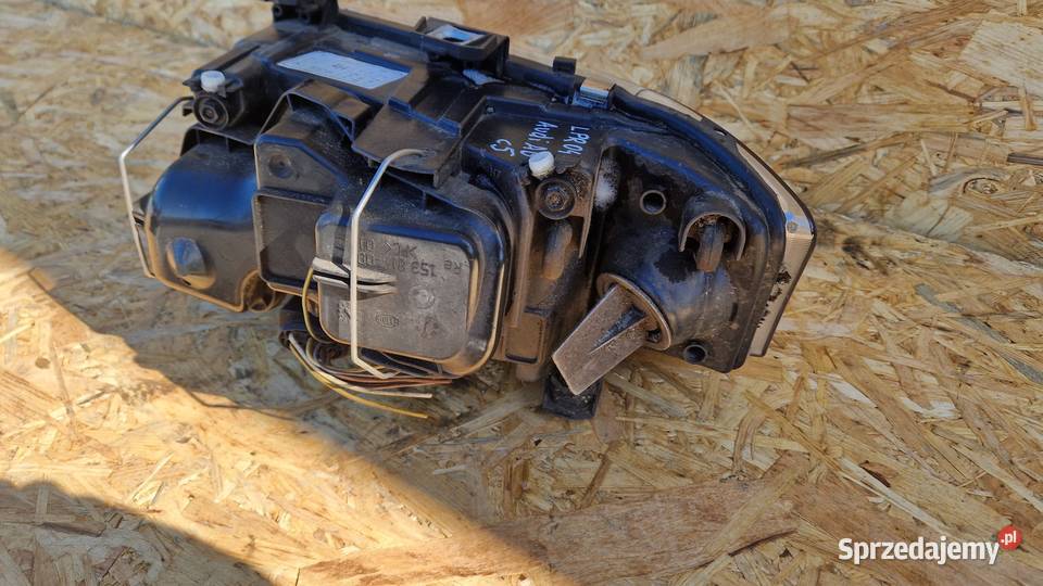 AUDI A6 C5 LAMPA PRZÓD PRZEDNIA PRAWA EUROPA Lampy przednie Słowikowo