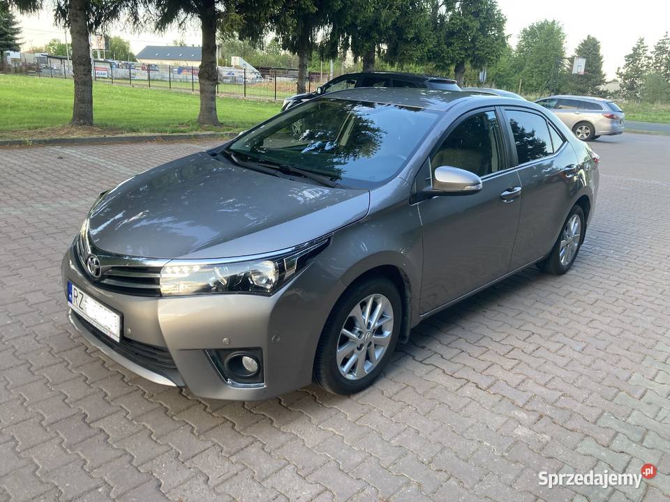 Toyota Corolla E16 AUTOMAT Salon sprzedam
