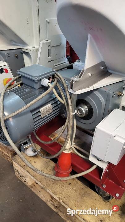 Młyn do tworzyw sztucznych młynek stanowiskowy Białogard