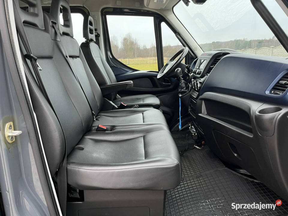 Iveco Daily 70C18 7osobowy DokaBrygadowy ESP świętokrzyskie sprzedam