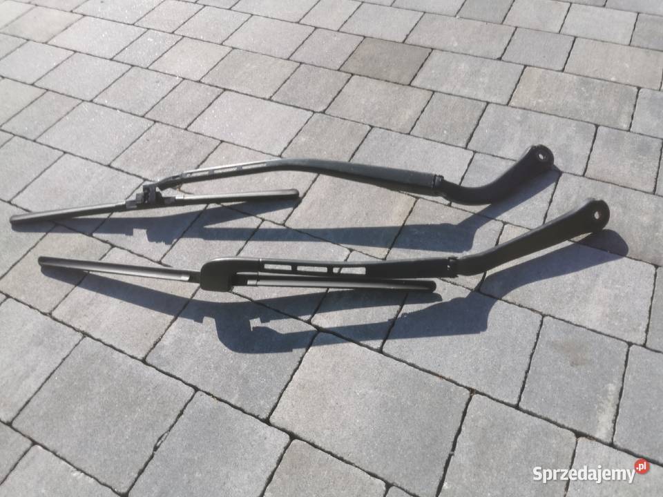 Ramiona wycieraczek przód BMW E90
