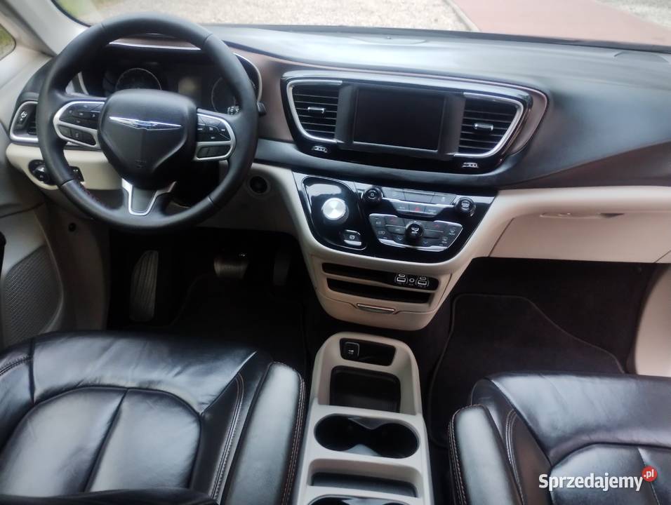 Chrysler Pacifica 2022 38 Warszawa