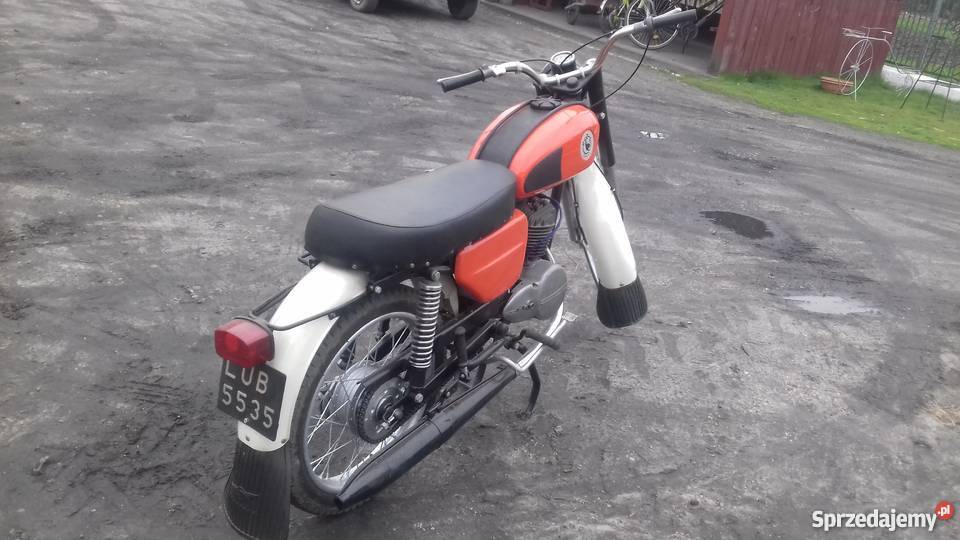 Sprzedam WSK 125 remoncie stan do negocjacji Rok produkcji 1979 Mełgiew