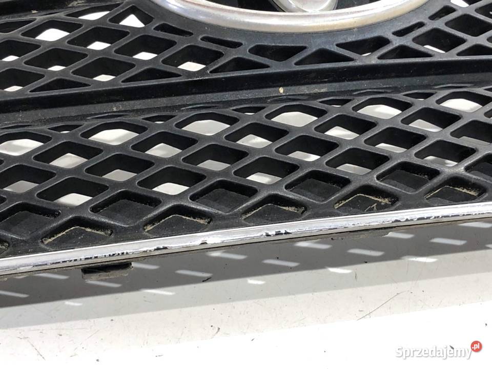 ATRAPA GRILL TOYOTA COROLLA E12 0107 5311402010