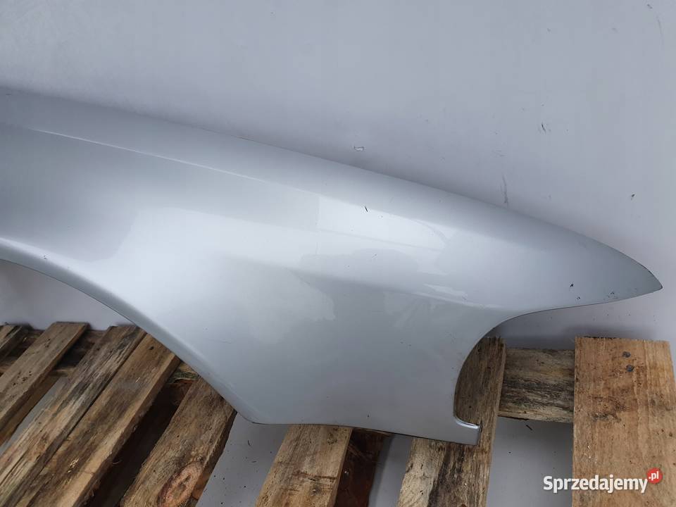 Audi A8 D2 9499r PRZEDNI BŁOTNIK PRAWY PRZÓD Rudka