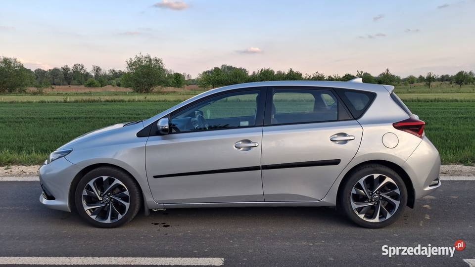 Toyota Auris II 14D 2015 Salon Polska