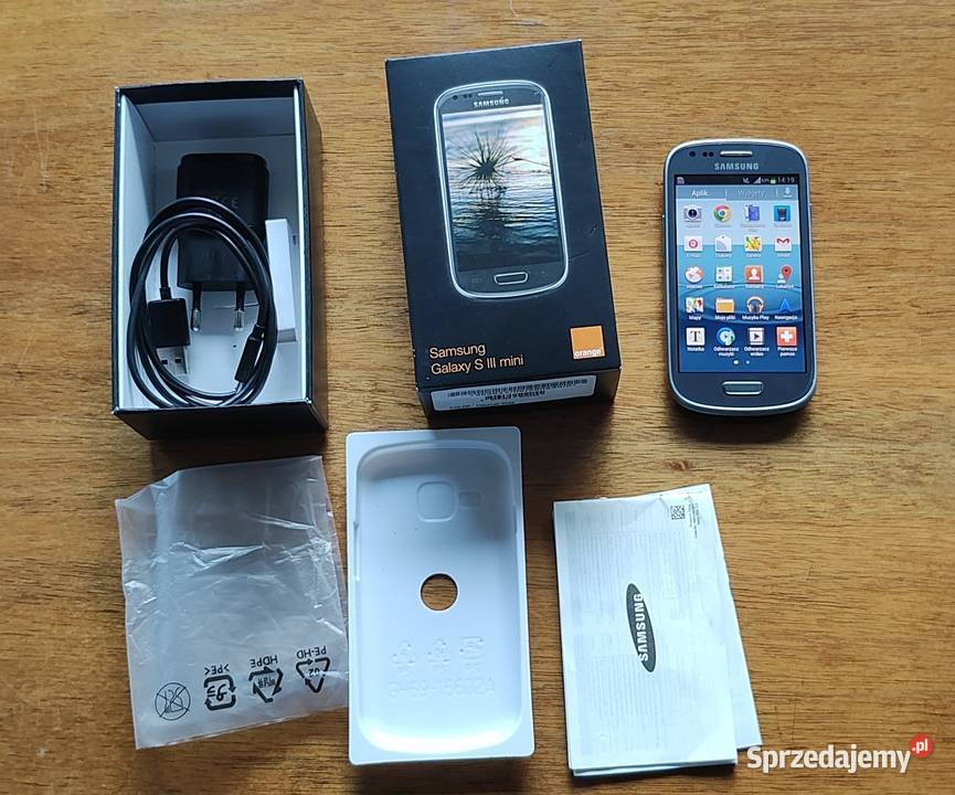 Dwa stare telefony Wołomin