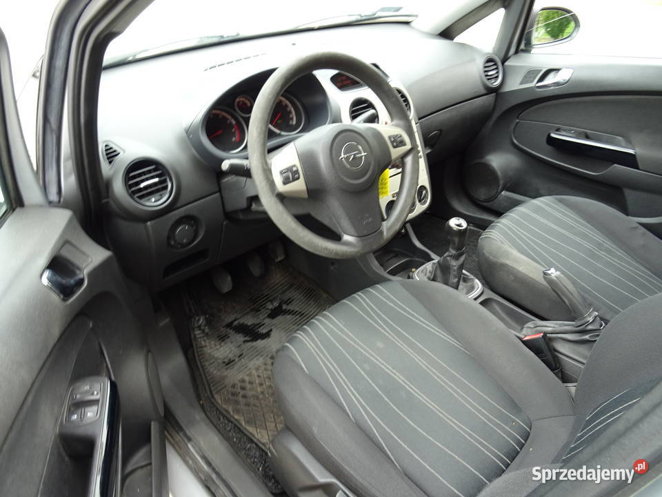 OPEL CORSA Zarejestrowana z ważnymi opłatami srebrny