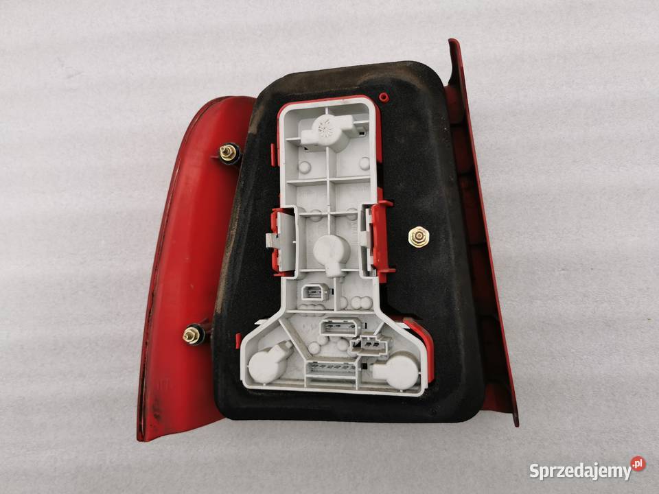 Lampa Prawy Tył Tylna Prawa VW Passat B5 Sedan lampy tylne mazowieckie Wyszków