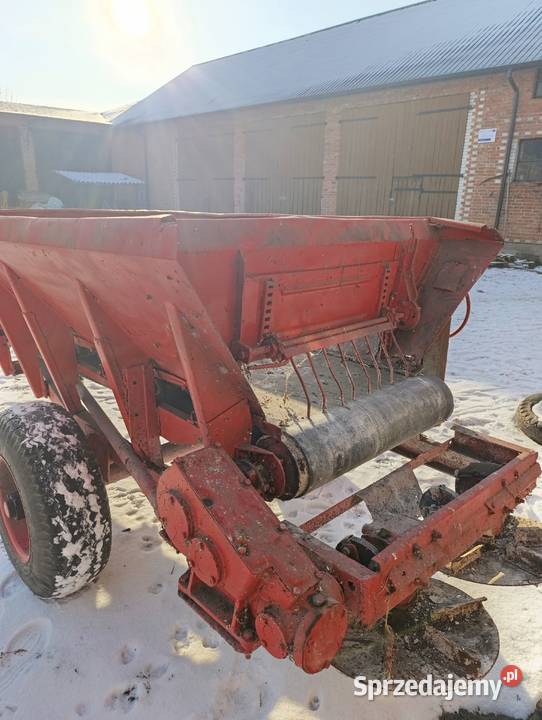 Sprzedam rcw 3 rozsiewacz wapna wapniarka nieuszkodzony Rozsiewacze nawozów Sieradz
