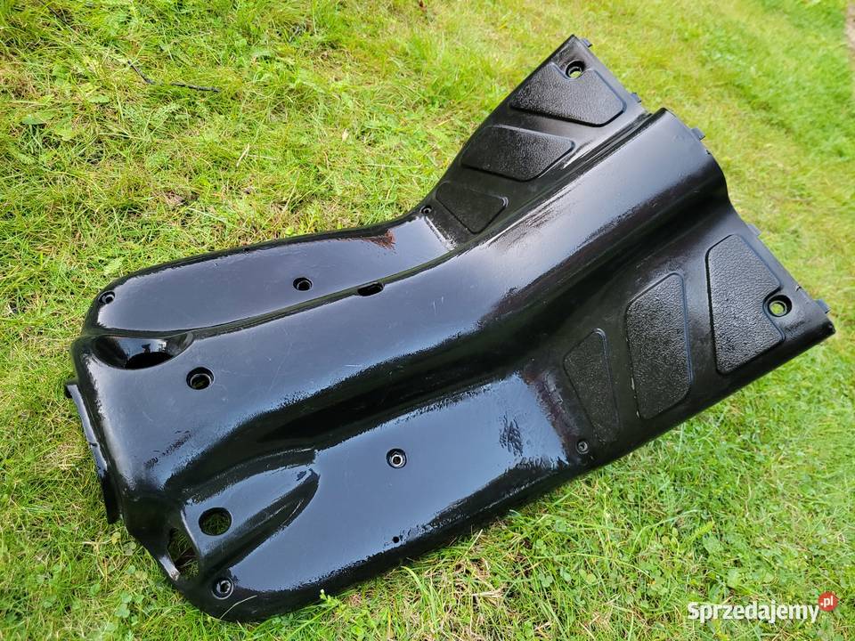 PIAGGIO NRG 50 2T KOKPIT PLASTIK PRZED KOLANA Piła