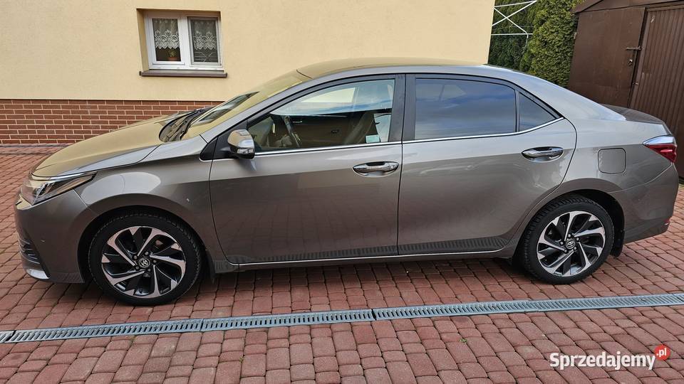 Toyota Corolla 16 132 2016 Lift Film Full LED Zarszyn sprzedam