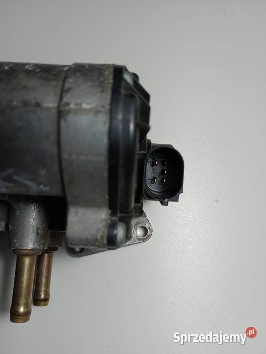 Zawór EGR VW 16fsitfsi golfTuran Rok produkcji 2008 Ryki