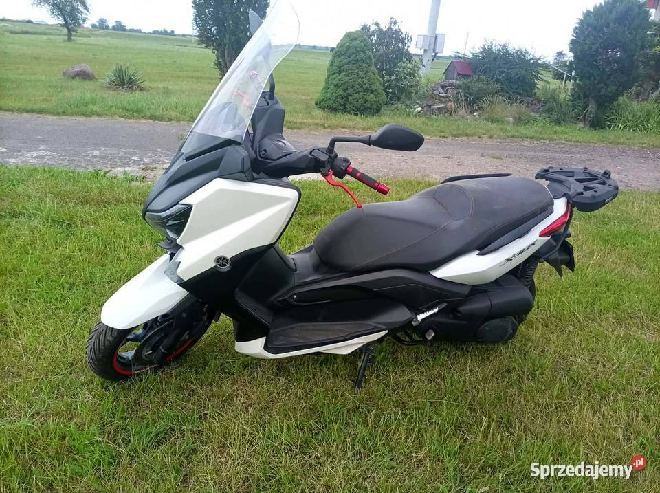 Skuter Yamaha XMAX250 Łódź