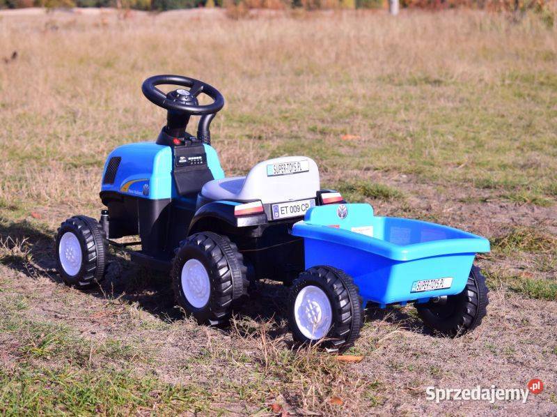 TRAKTOR NA AKUMULATOR HOLLAND12V 2 SILNIKI A009