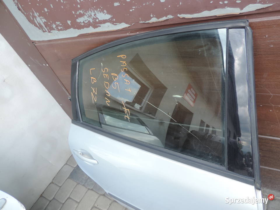 VW PASSAT B5 SEDAN DRZWI PRAWY TYŁ LB7Z Nowy Sącz