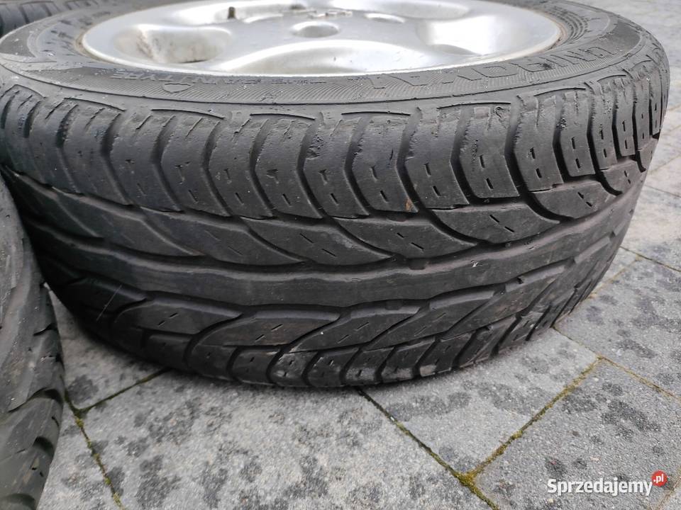 Z oponami Uniroyal 6 mm bieżnikKoła Peugeot 106 śląskie Książenice
