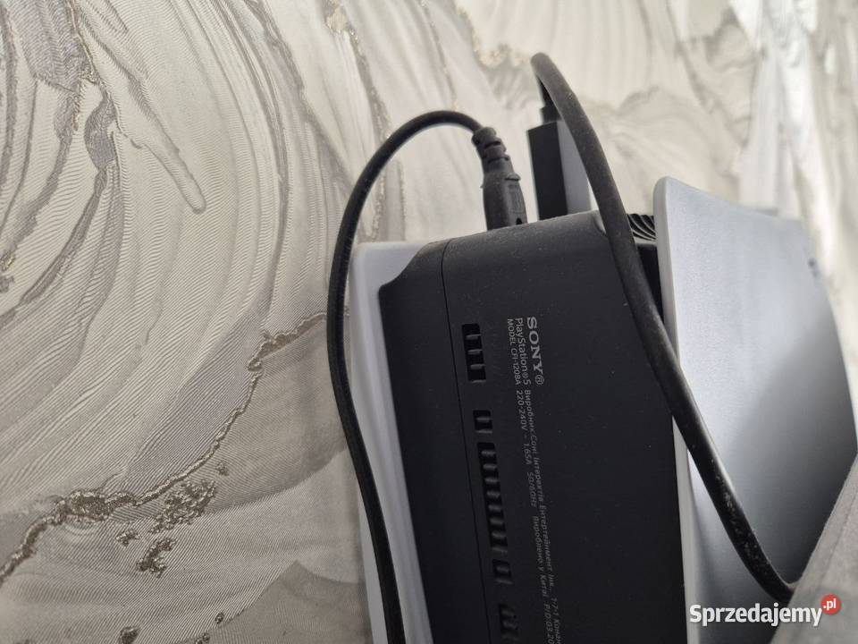Sony PlayStation 5 z napędem 2 pady DualSense podlaskie Białowieża