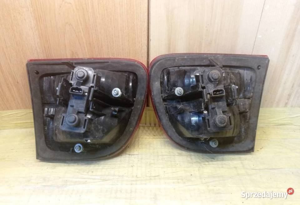 SEAT LEON I LAMPA PRAWY TYŁ PRAWA TYLNA W KLAPĘ lampy tylne Międzychód sprzedam
