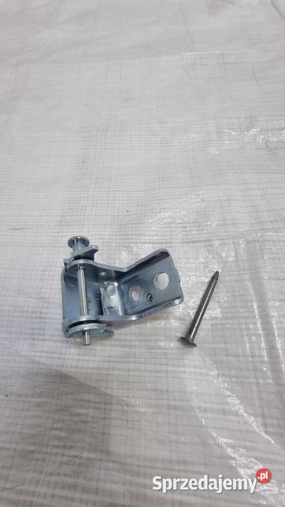 OPEL CORSA F ZAWIAS DOLNY DRZWI PRAWY 1608322080 Zawiasy, bolce i prowadnice