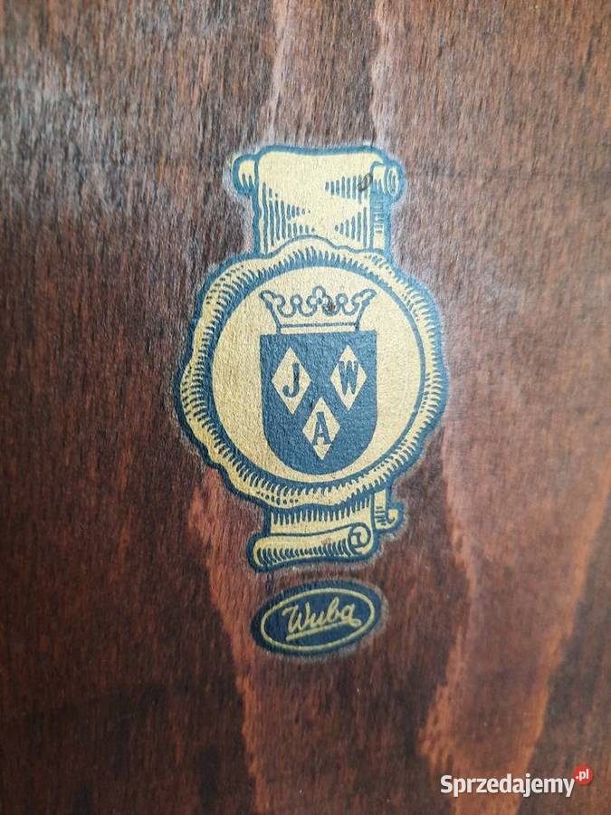 Stary zegar Wuba z fazami księżyca Słomniki