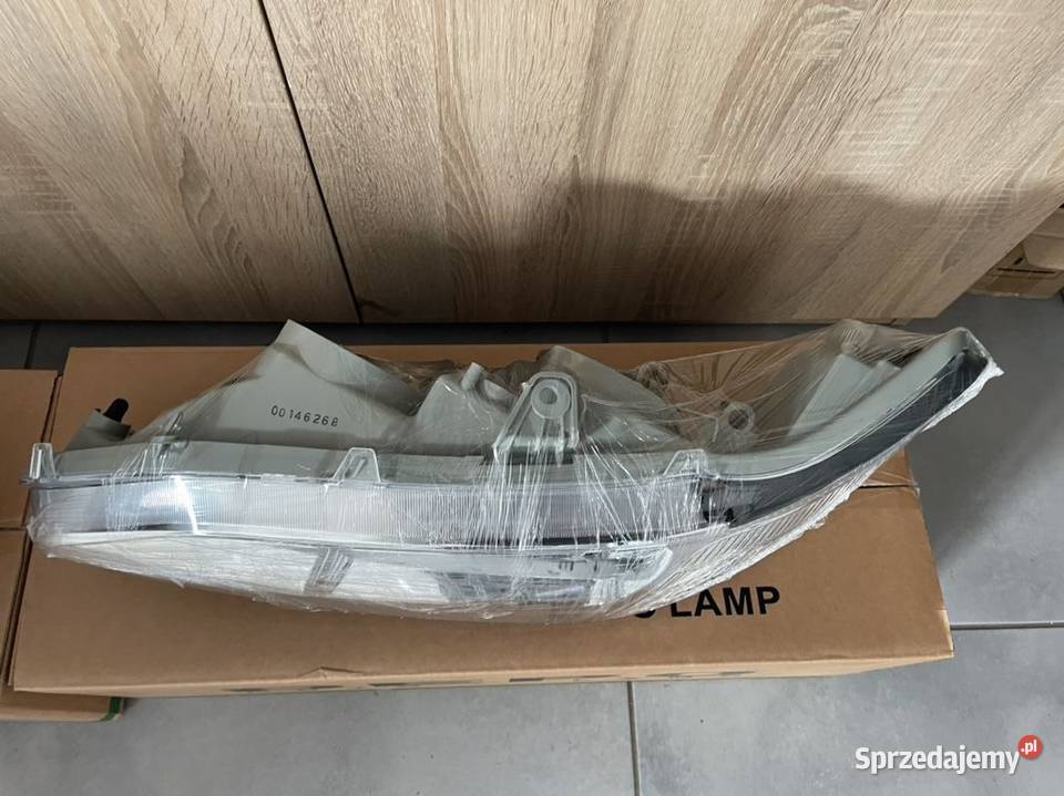 Honda Accord VI reflektor przód nowy Lampy przednie Motycz