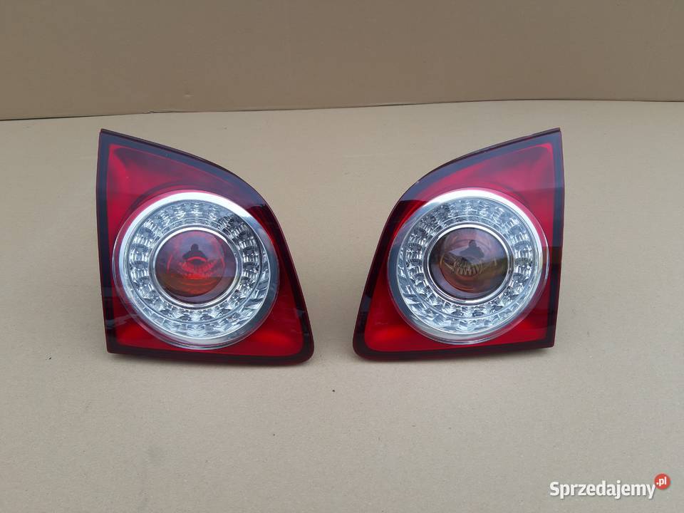 VW GOLF V 5 PLUS LAMPA LEWA TYŁ W KLAPĘ Trzciel