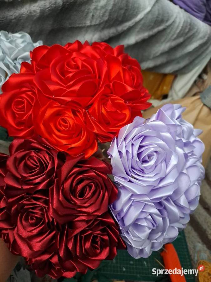 Róże ze wstążki na zamówienie Września