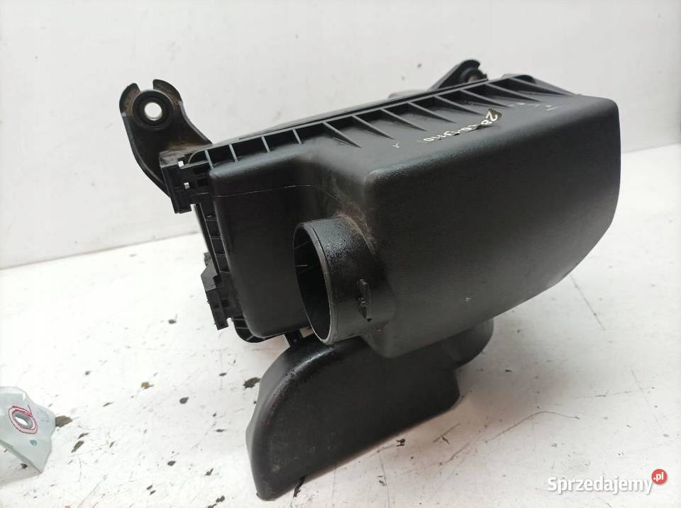 OBUDOWA FILTRA POWIETRZA 281101J110 12 13 Rok produkcji 2013