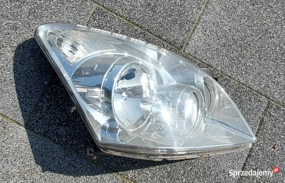 Toyota corolla verso 2007 2009 lampa PRAWA Lampy przednie Wrocław