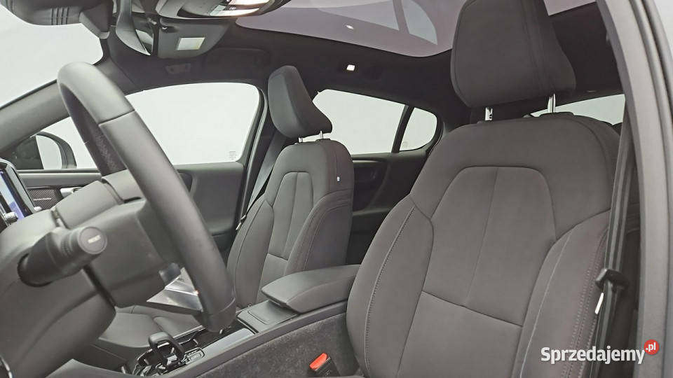 Volvo C40 Recharge AWD Ultimate Z Polskiego serwisowany w ASO Warszawa