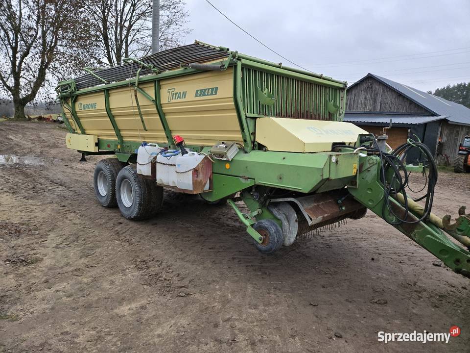 Przyczepa samozbierająca Krone