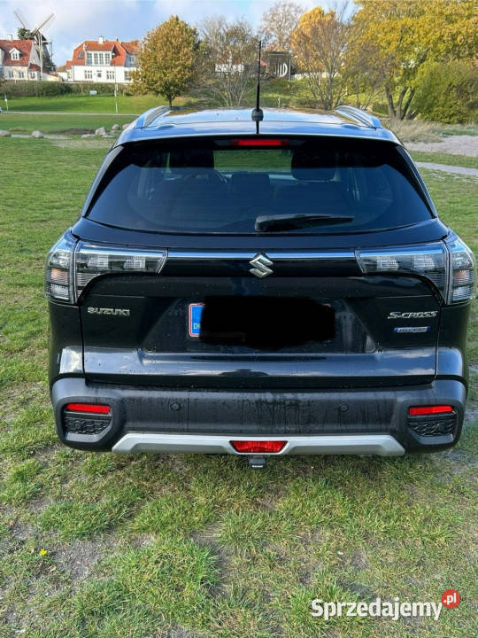 Suzuki SX4 SCross SUV Sadlno