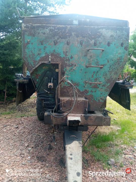 Rozsiewacz wapna żmijkowy 2006r Rozsiewacze nawozów Bolesławiec sprzedam