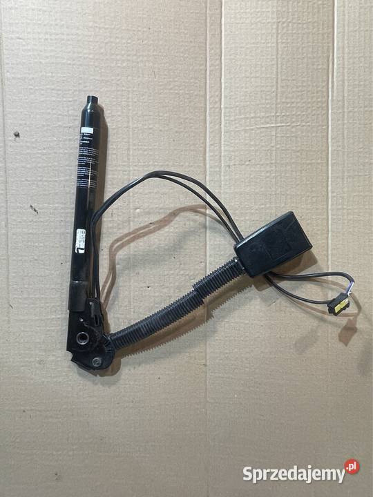 Napinacz pasa lewy zapinka 8223329 bmw 7 e65 e66 Wyposażenie wnętrza Szczecin