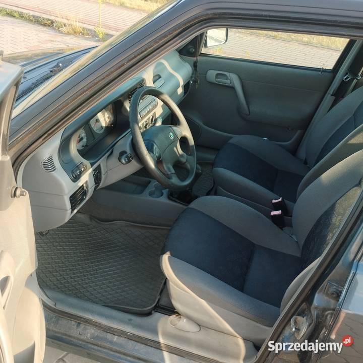 SKODA FELICIA 13 MPI Hatchback Żyrardów