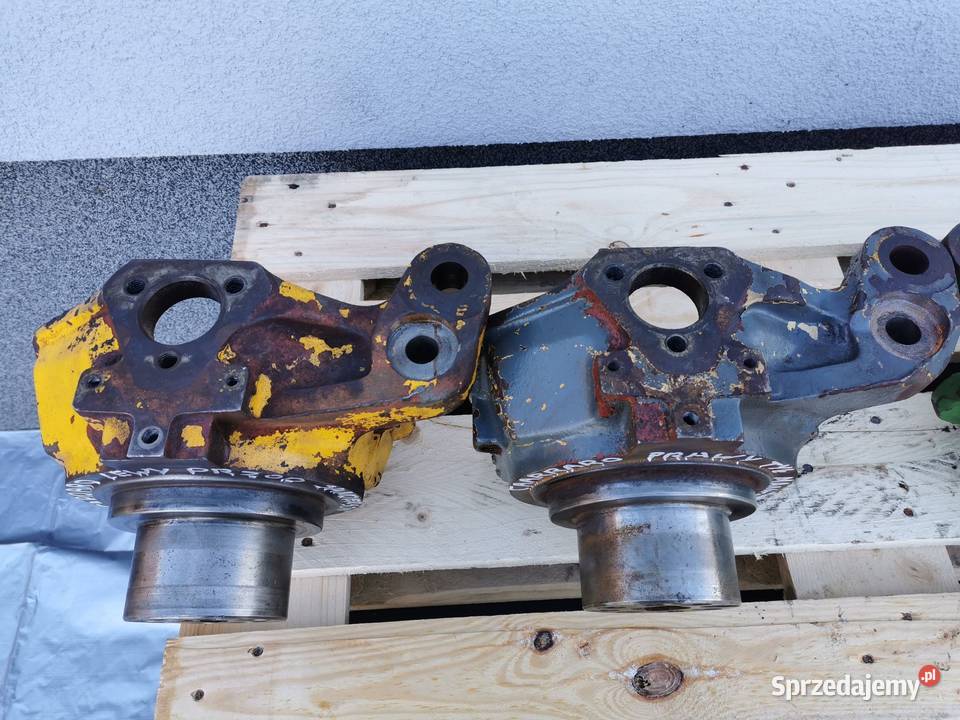 Zwrotnica lewy tył Manitou MLT 1994r Carraro Wilkowo