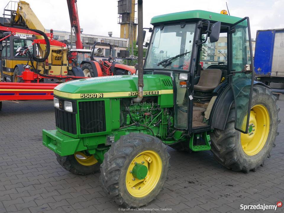 Ciagnik rolniczy John Deere 5500N mazowieckie