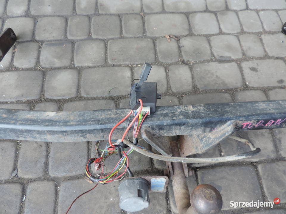 HAK HOLOWNICZY BELKA KULA GNIAZDO VW TOURAN I Nowy Sącz