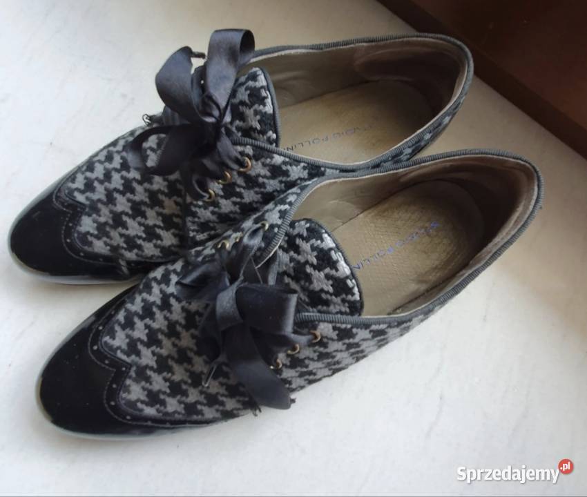 Klasyczne wizytowe buty Pollini 395 płaskie inna lubelskie Lublin