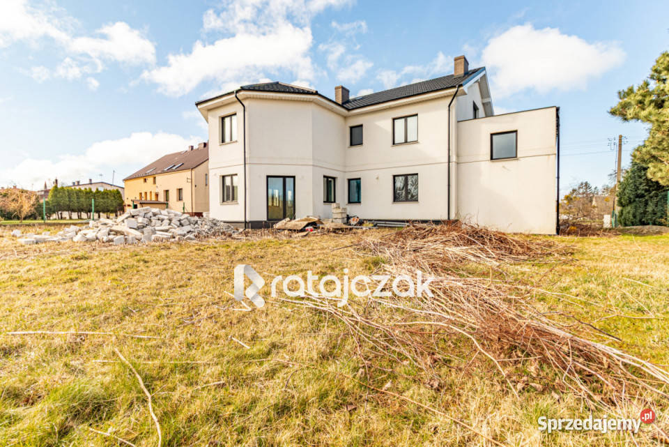 Dom wolnostojący do sprzedania Starzyno 678m2 Liczba pokoi 10