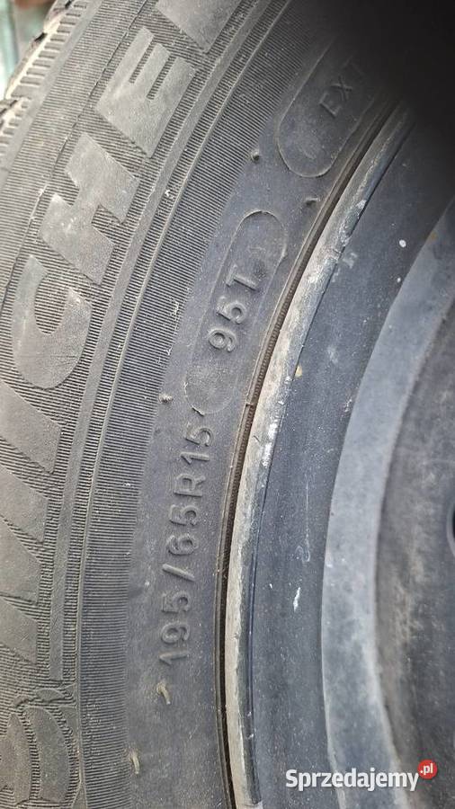 Koła stalowe z oponami zimowymi na zdjęciach Samochodowe Rumia