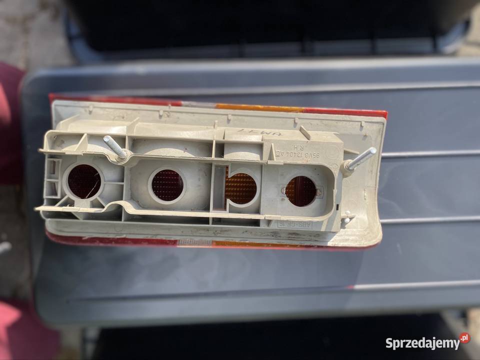 NOWA Oryginalna Lampa Tylna Prawa Ford Transit prawe Kamocin