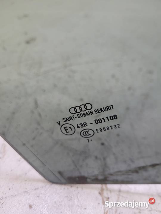 SZYBA BOCZNA DRZWI PRAWY TYŁ AUDI A3 8P4 2007R Przystajń